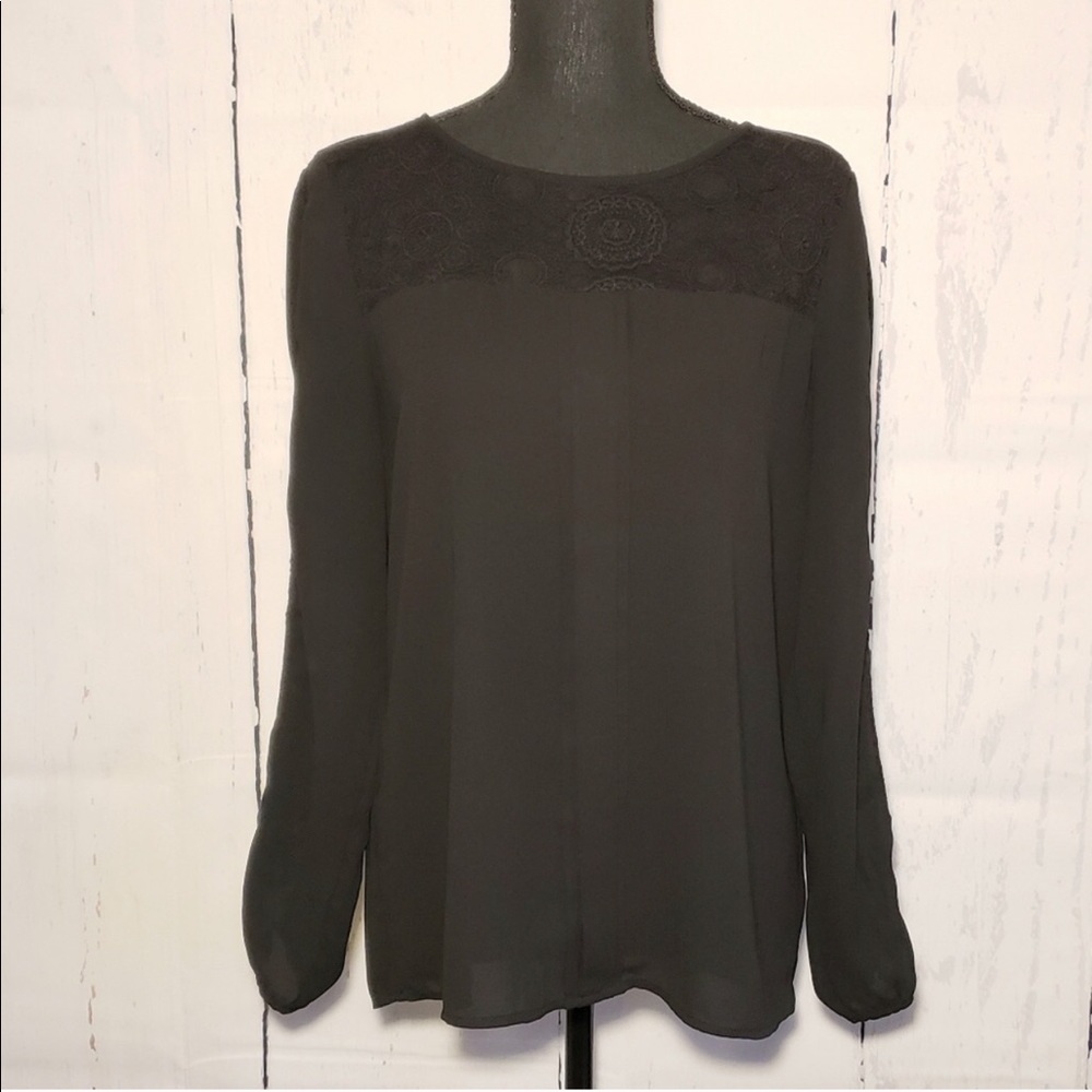 41 Hawthorn Black Lace Detail Top Size Small EUC